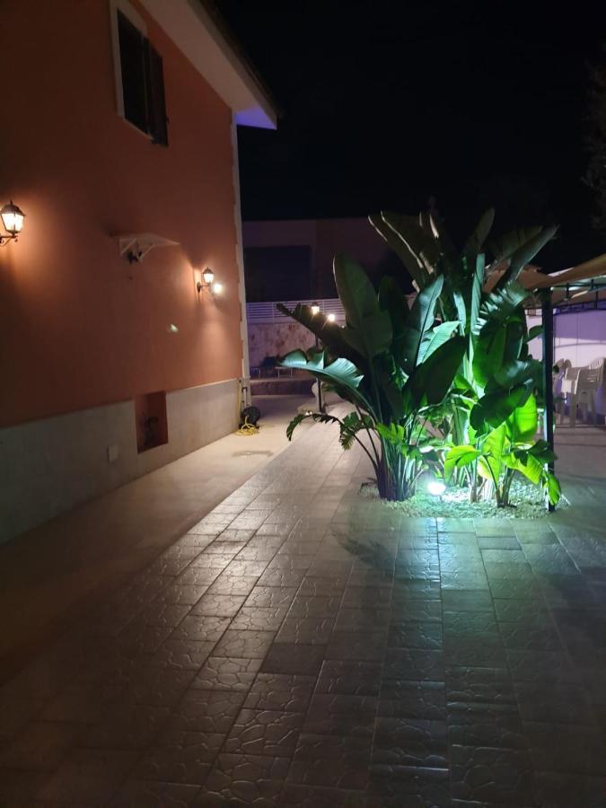 Bed And Breakfast Villa Fatima Trani Ngoại thất bức ảnh